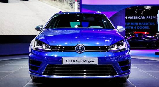 2016 Golf R at Canadian Auto Show